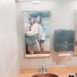 Meet your Posher, Kaleigh